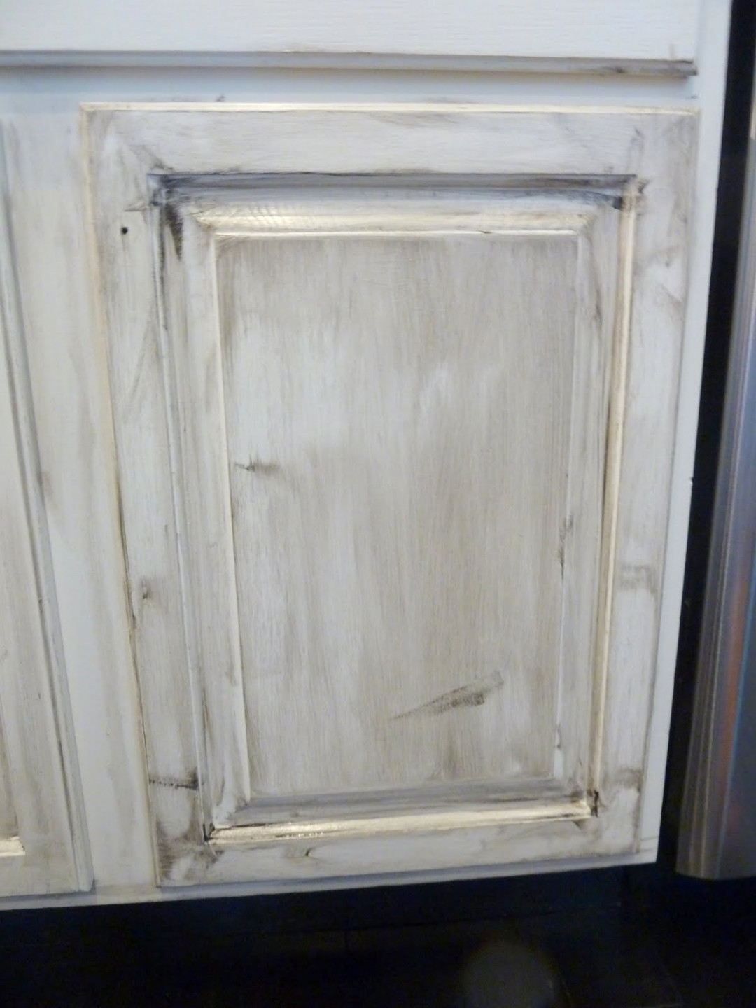 Distressed Kitchen Cabinets: How To Distress Your Kitchen Cabinets