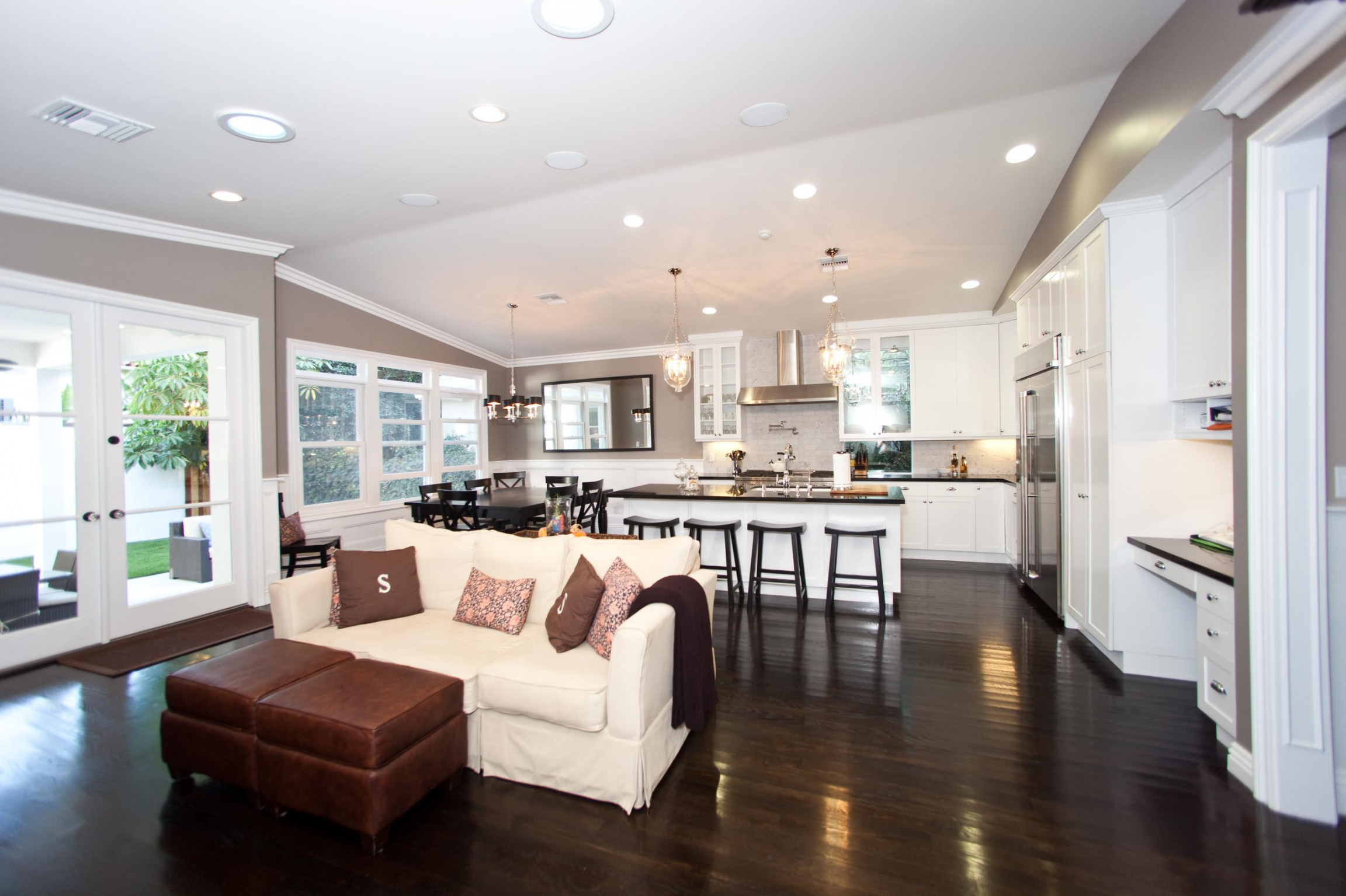 Family Room Kitchen Combo - Photos & Ideas  Houzz