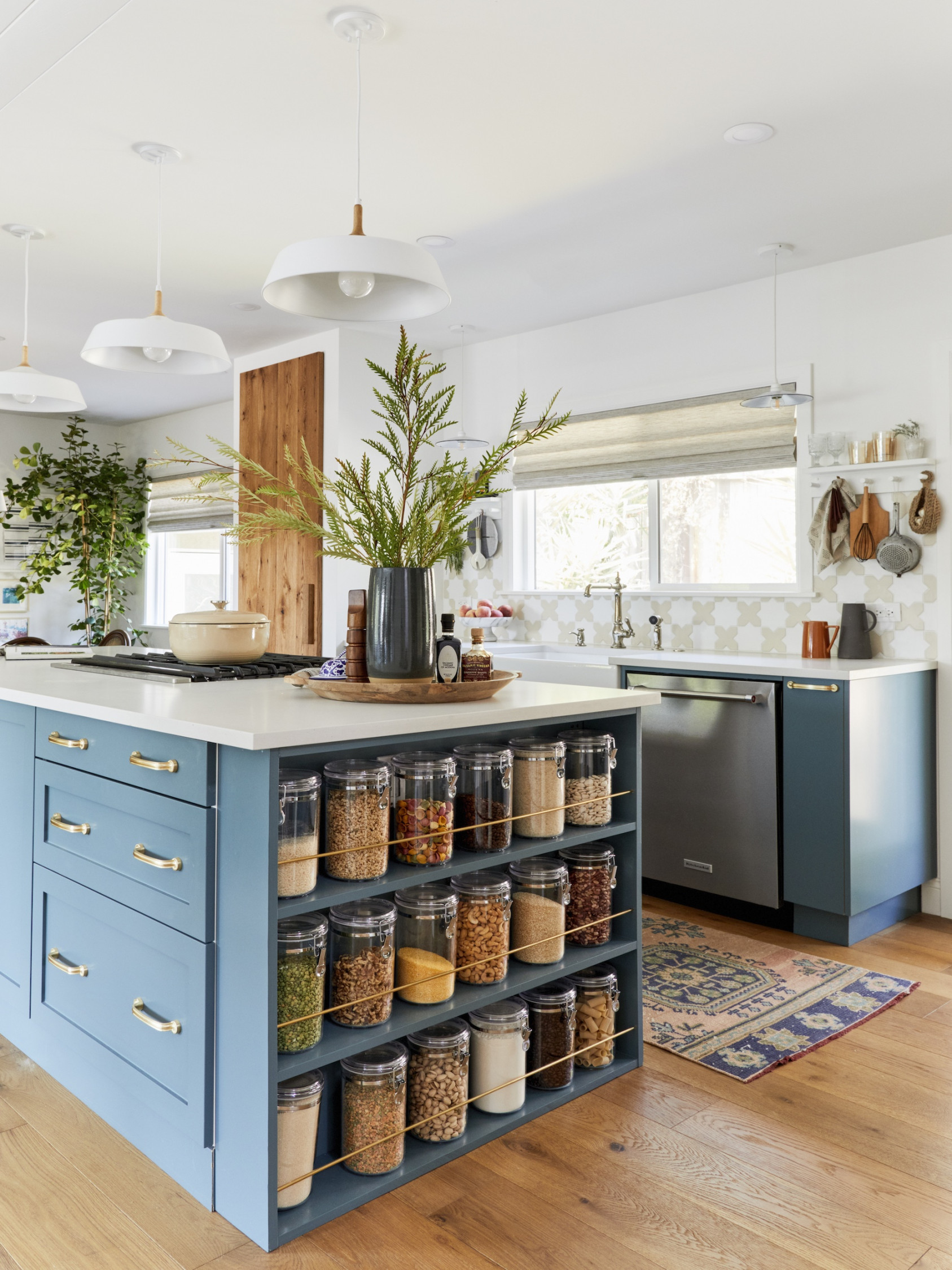 Kitchen Island Storage Ideas That Maximize Every Inch - SemiStories