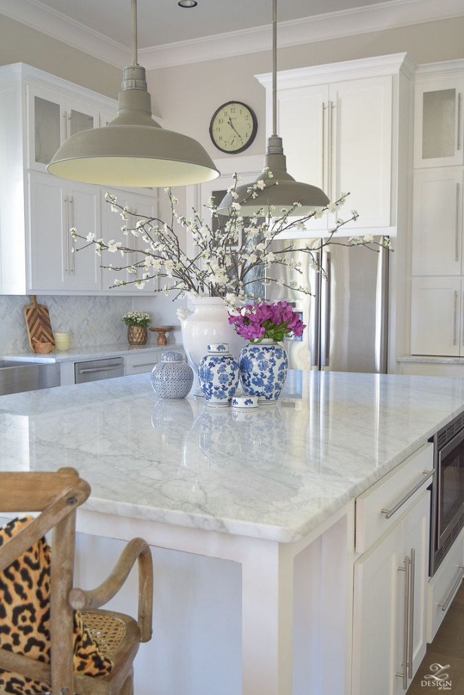 Kitchen-Island-styling-ideas-with-collection-of-vases-white