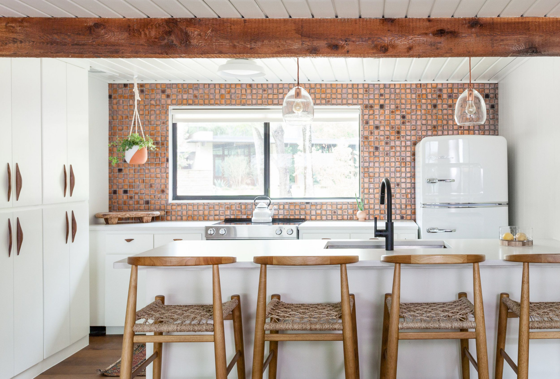 Vintage Kitchen Ideas That Prove Modern Isn