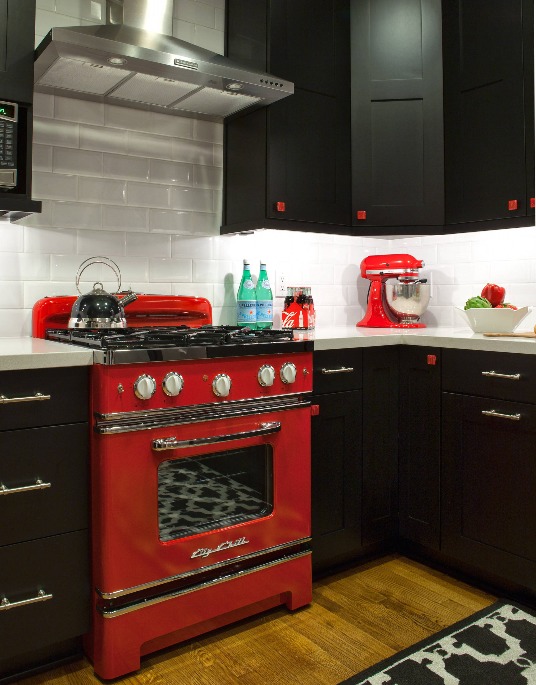 Black White Red Kitchen - Photos & Ideas  Houzz