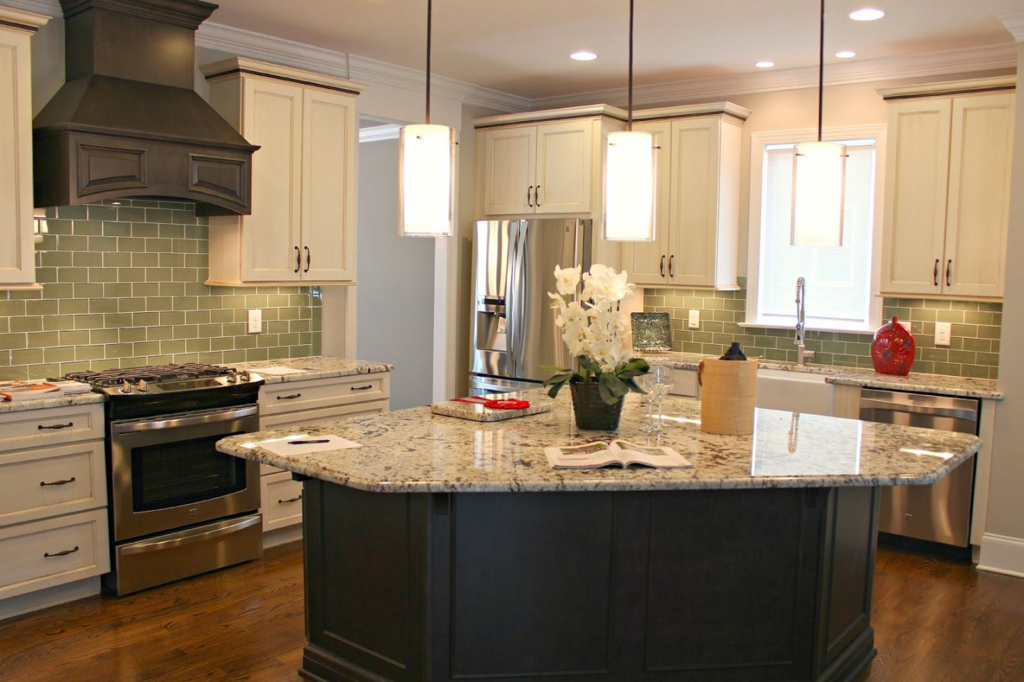 carolina on my mind: Parade of Homes  Kitchen triangle, Kitchen