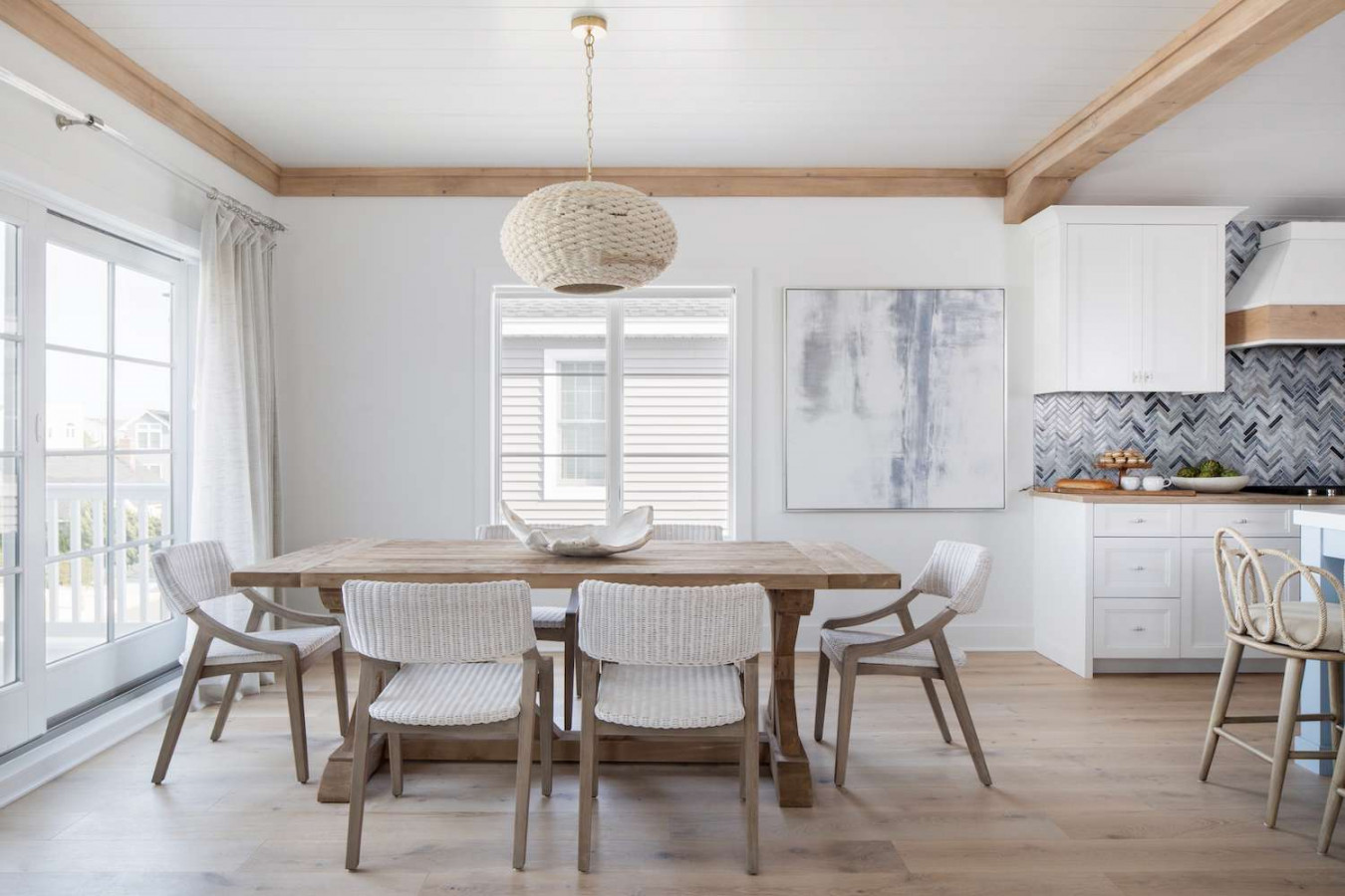 Easy Breezy Crowd-Pleasing Coastal Dining Rooms