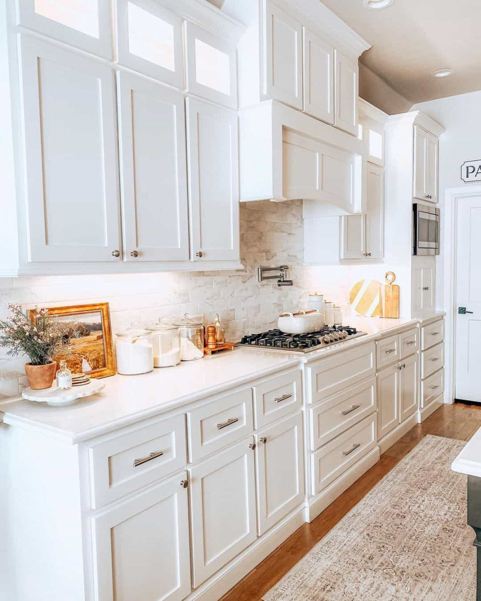 Farmhouse White Kitchen Cabinets You