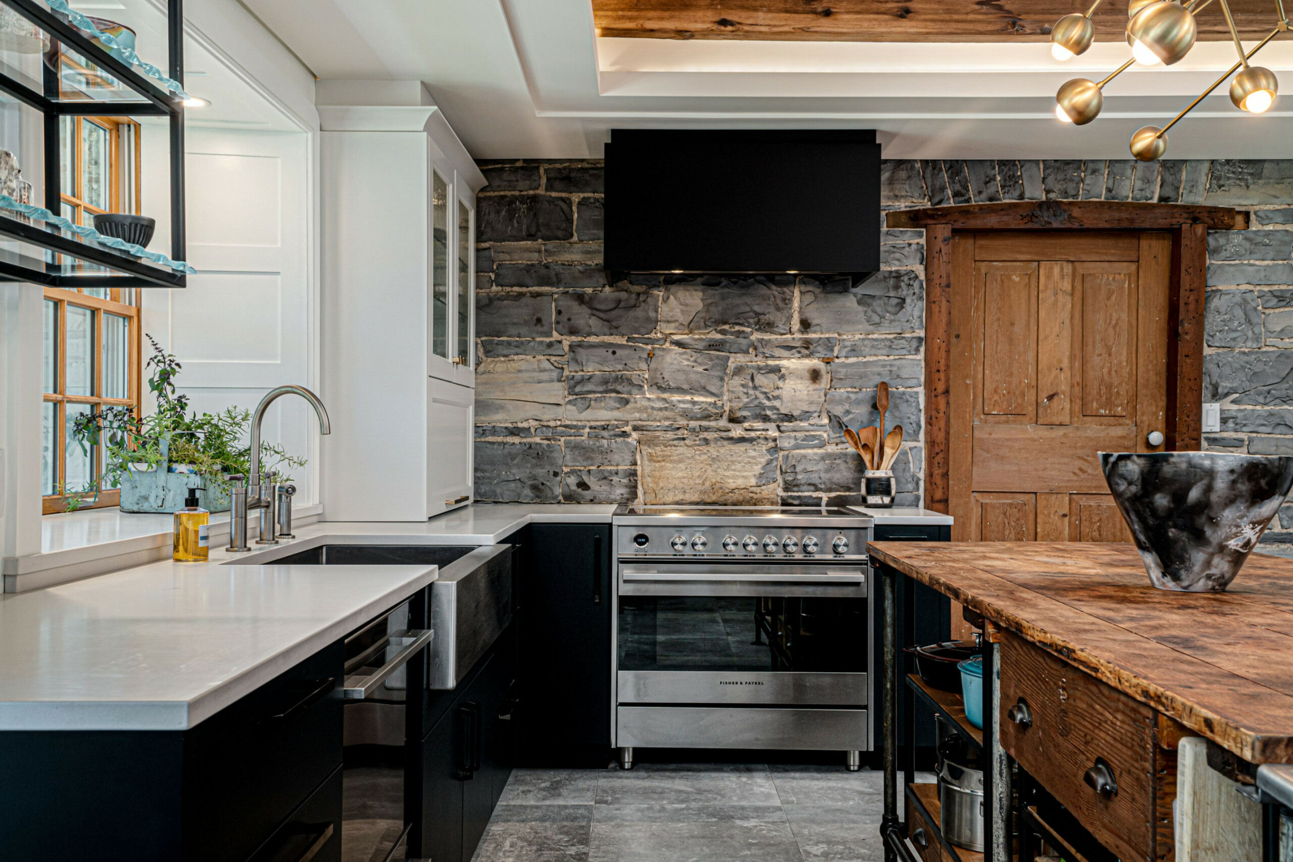 Industrial Farmhouse Kitchen – Reid & Siemonsen Design Group