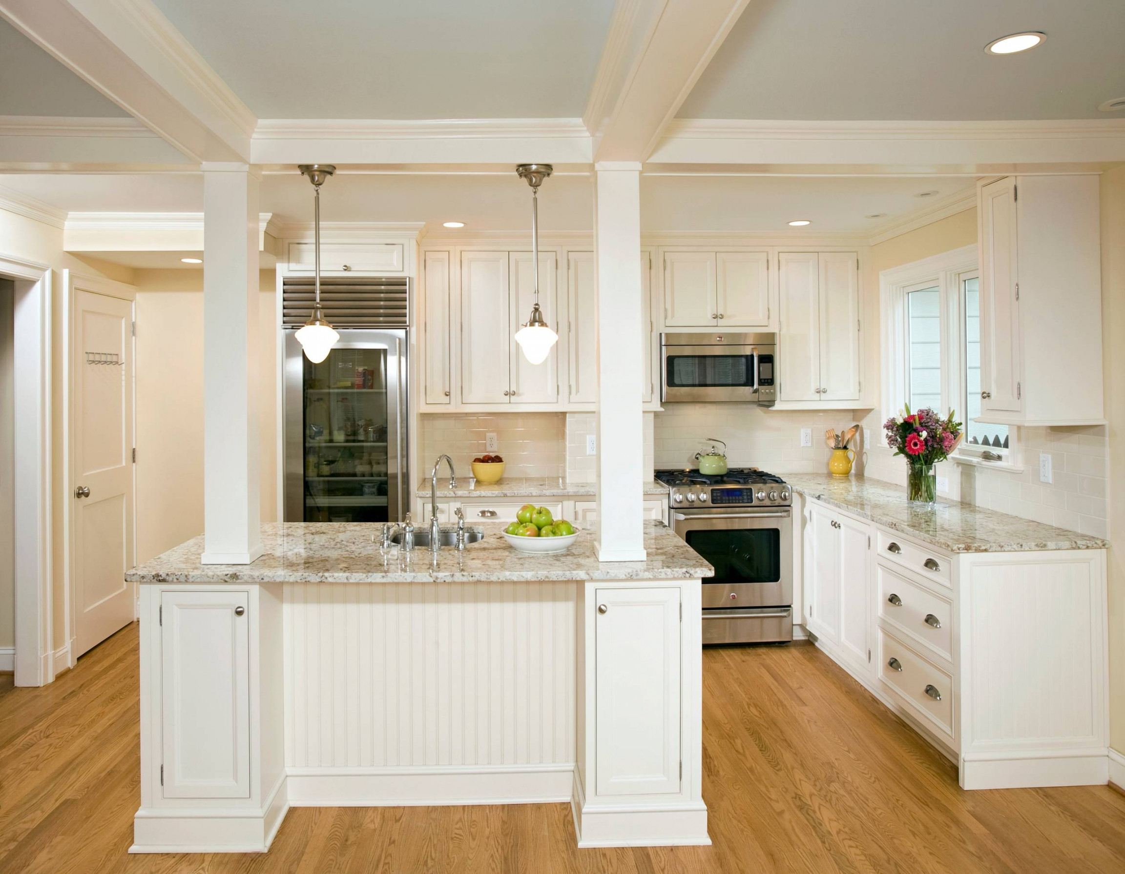 Kitchen Island With Load Bearing Column - Photos & Ideas  Houzz