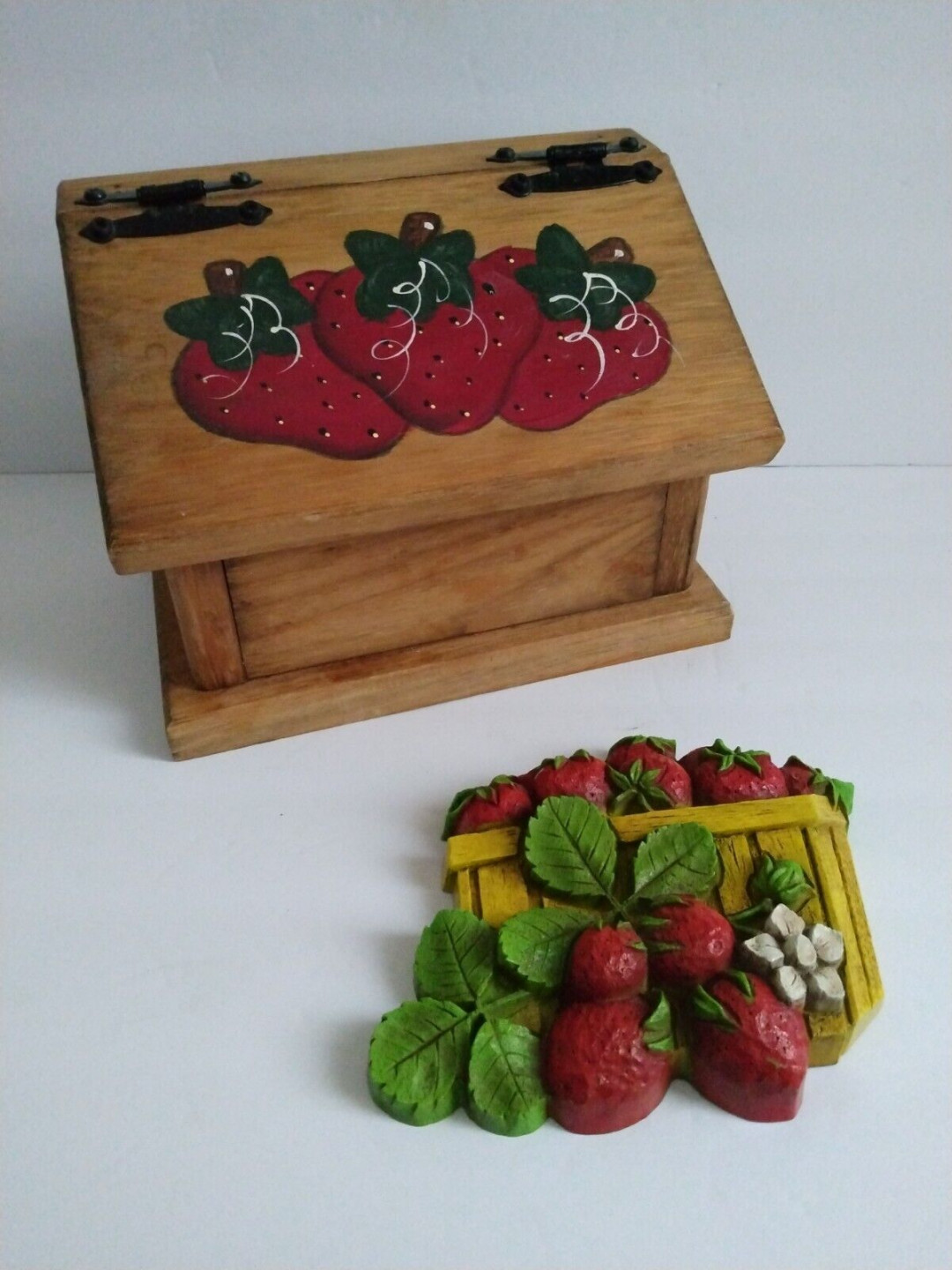 (Lot of ) Vintage Strawberry Kitchen Decor Handcrafted Recipe Box & Wall  Plaque