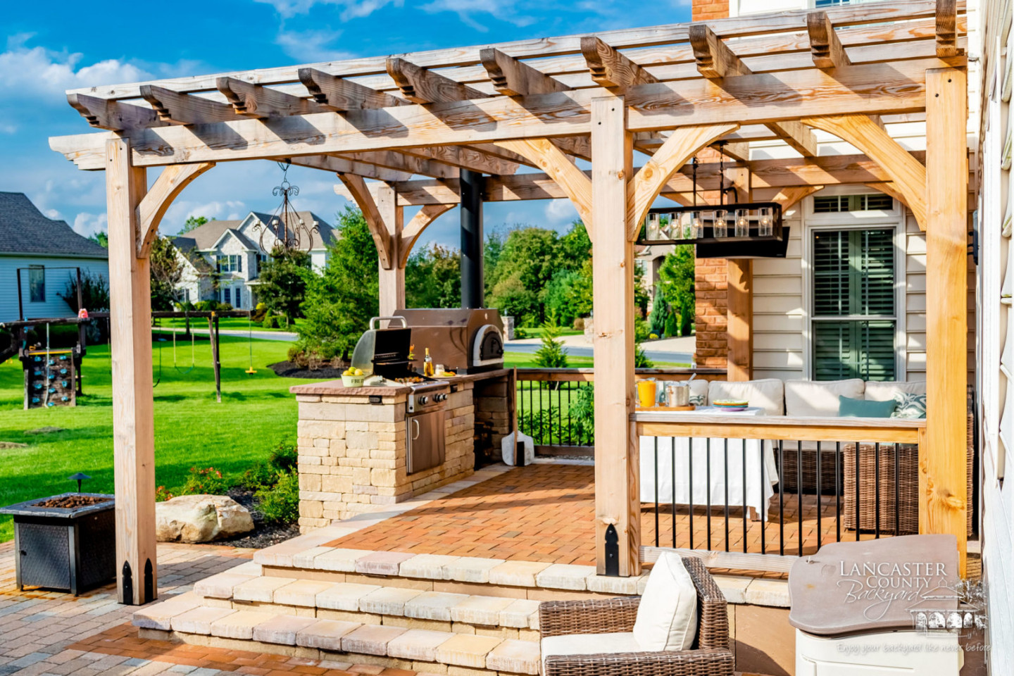 Outdoor Kitchen Pergola Ideas  Design an Outdoor Oasis