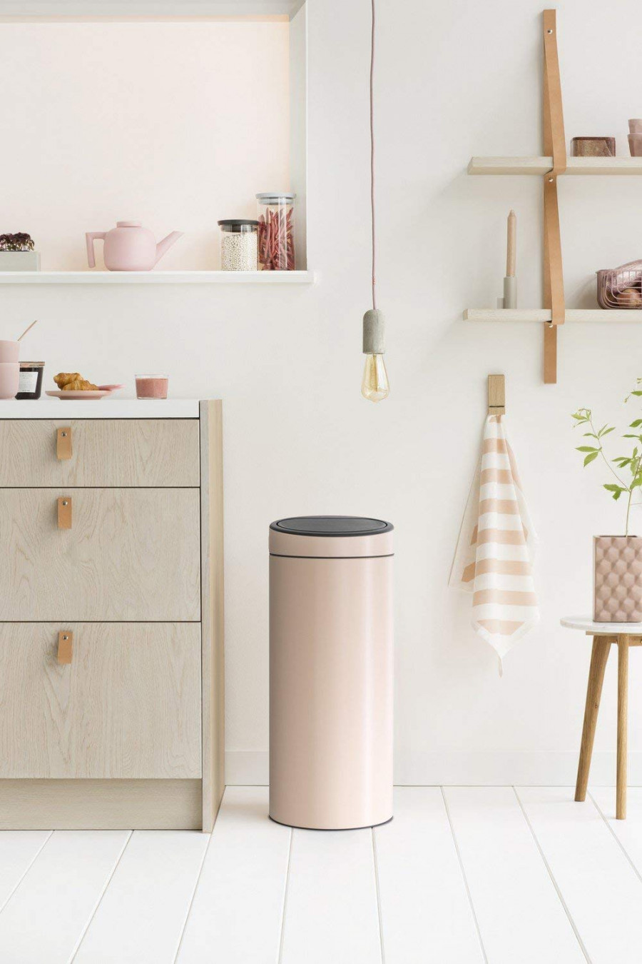 pretty everything :  attractive trash cans – almost makes perfect