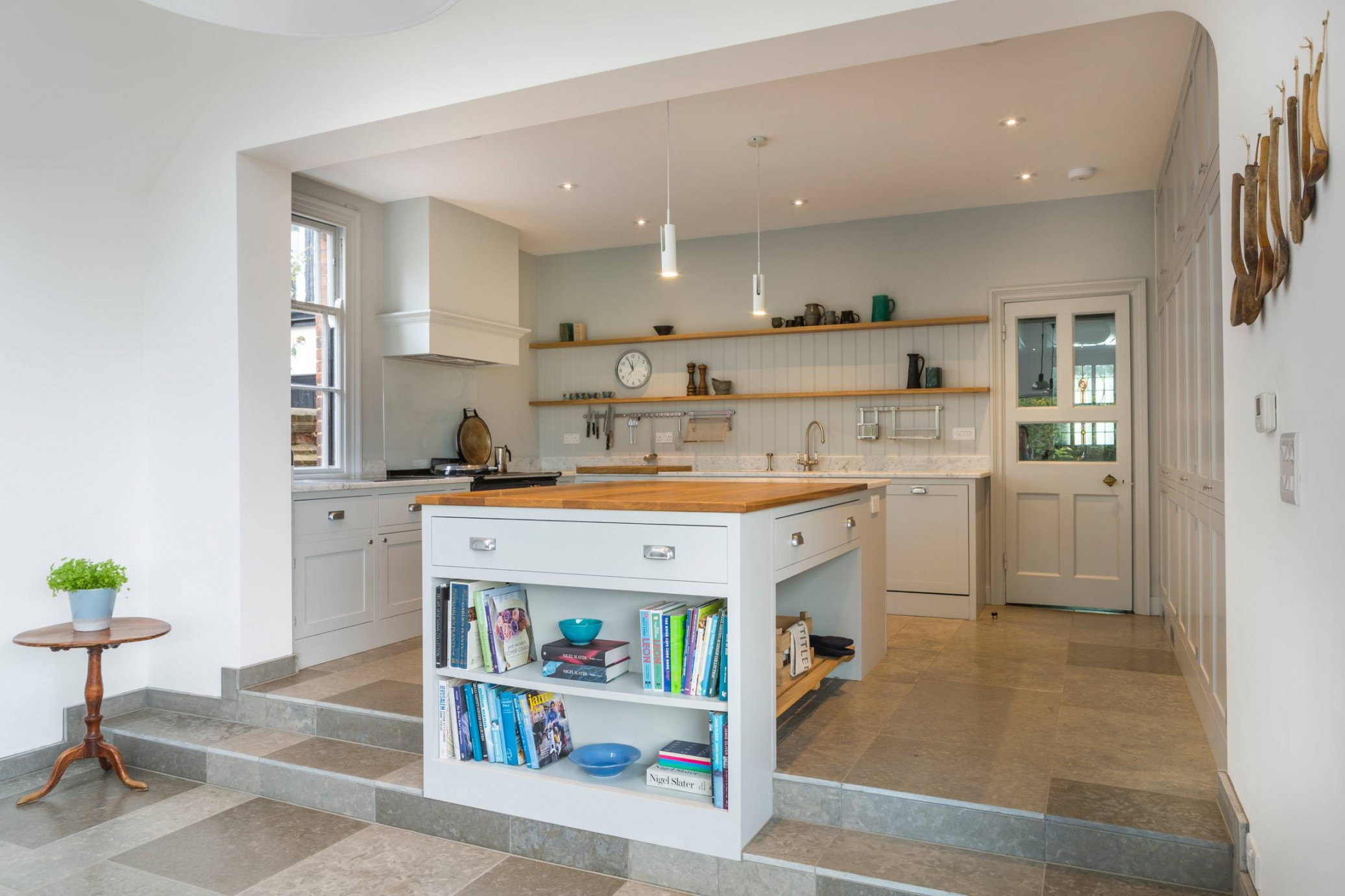 Step Up Kitchen - Photos & Ideas  Houzz