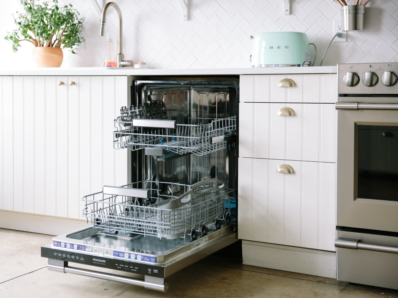 The  Best Small Dishwashers for Tiny Kitchens   Apartment