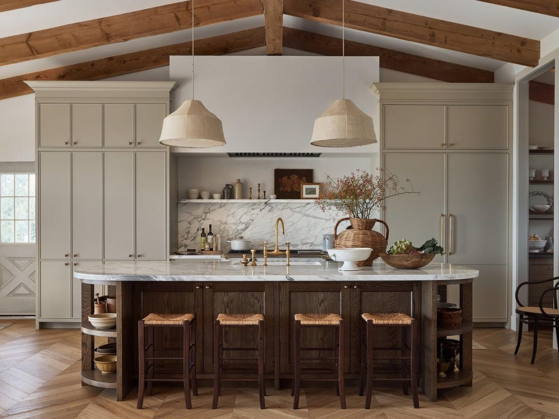 Curved Kitchen Islands Are a Top  Kitchen Design Trend