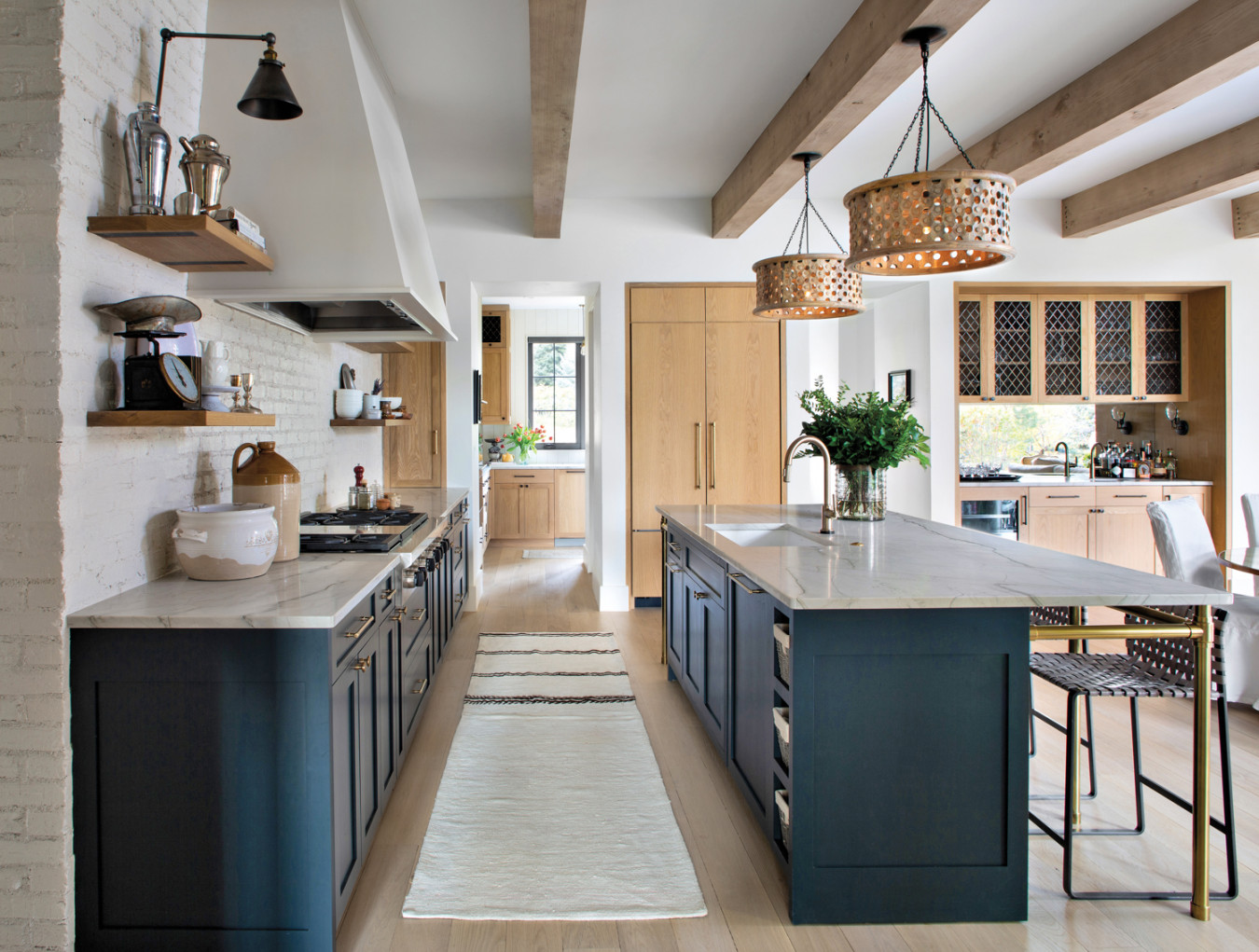 Dazzling Kitchens With No Upper Cabinets