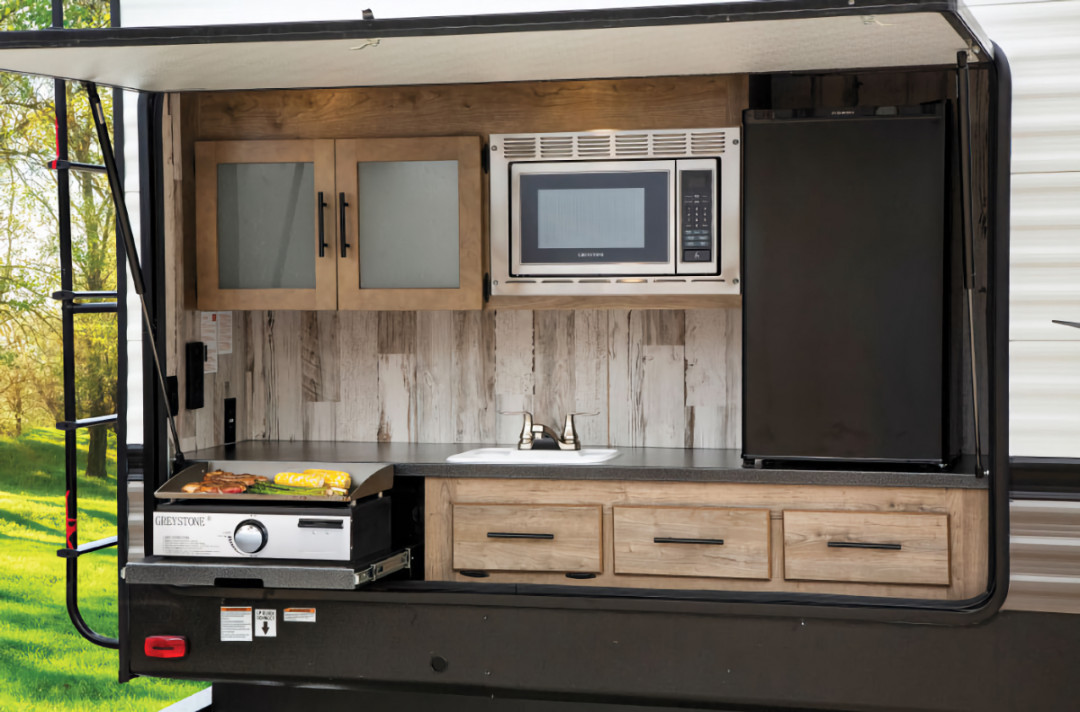 Dining Out: RVs with Exterior Kitchens - RV