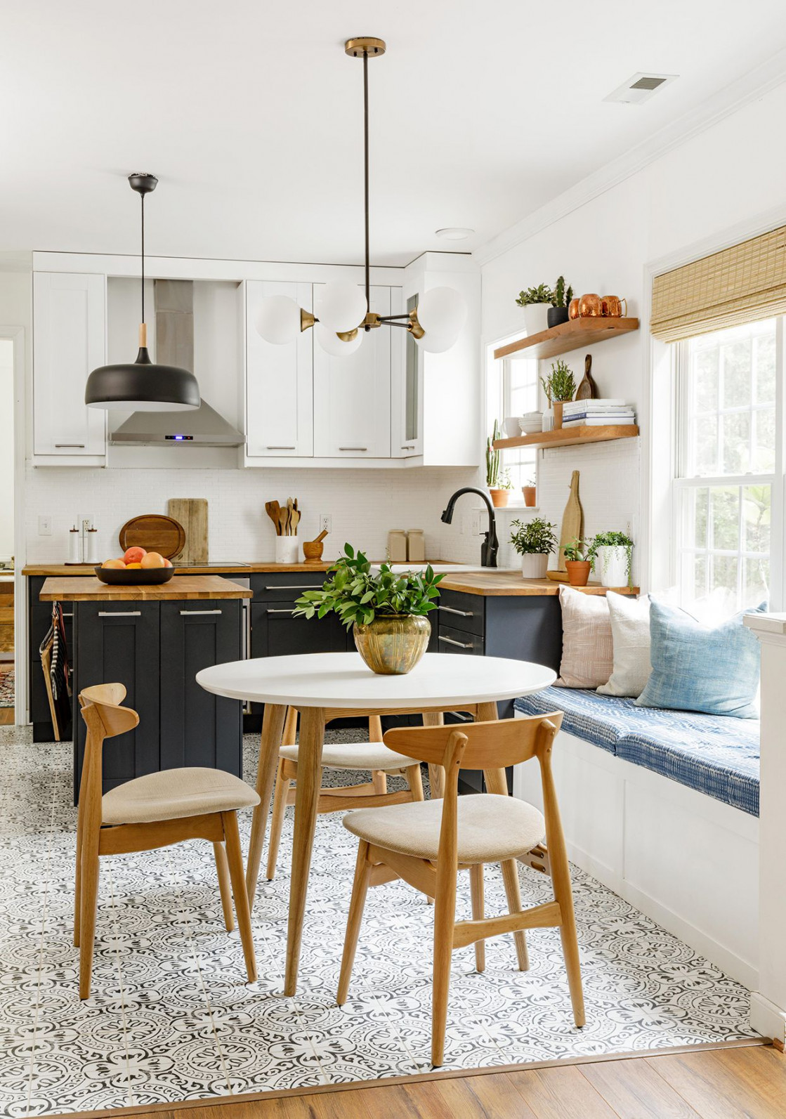 Eat-In Kitchens Perfect for Casual Family Dining