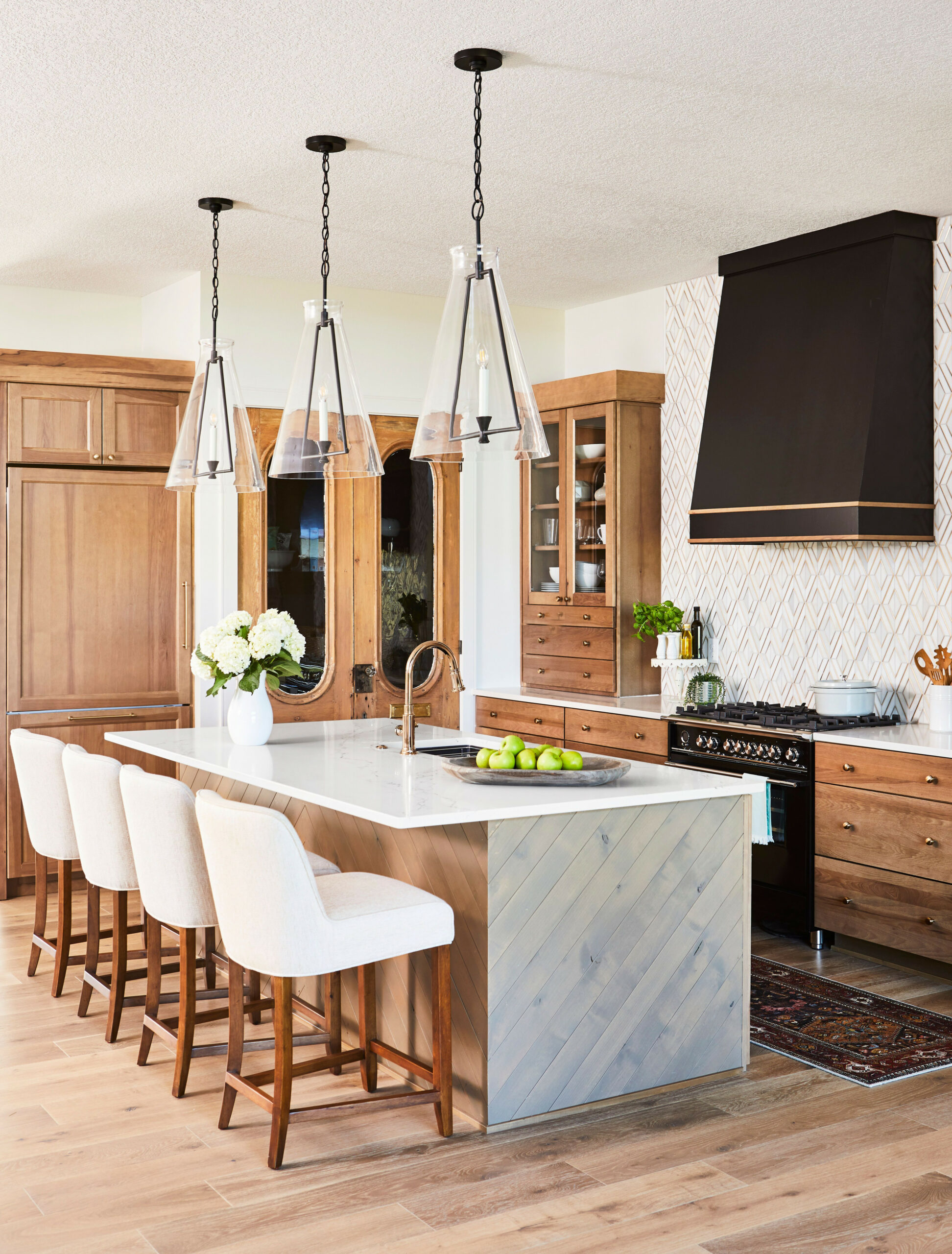 Kitchen Lighting Ideas That Make a Statement