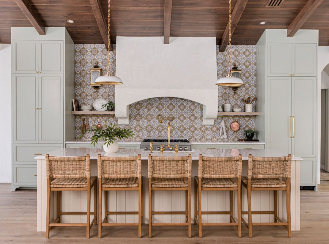 Modern Mediterranean Kitchen Reveal - Jenna Sue Design