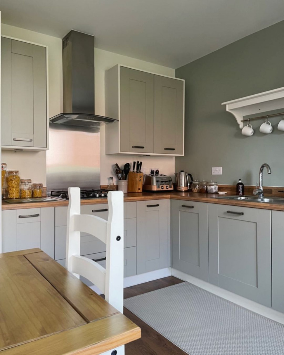 Sage Green Kitchens That Are Trendy Yet Timeless