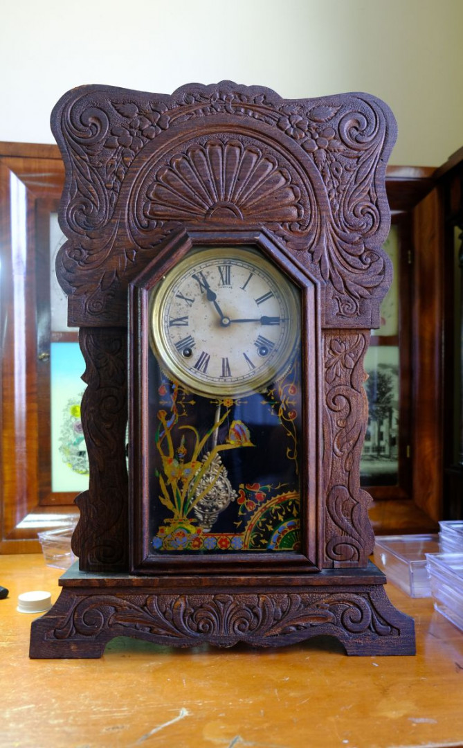 The Pressed Wood Kitchen Clock – Antique and Vintage Clocks