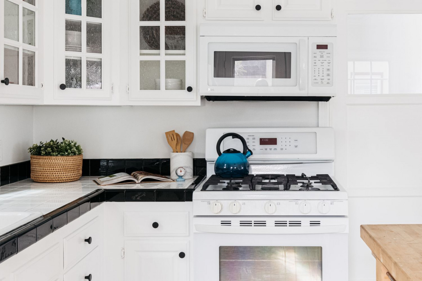 Tile Kitchen Countertops That Are Surprisingly Fresh