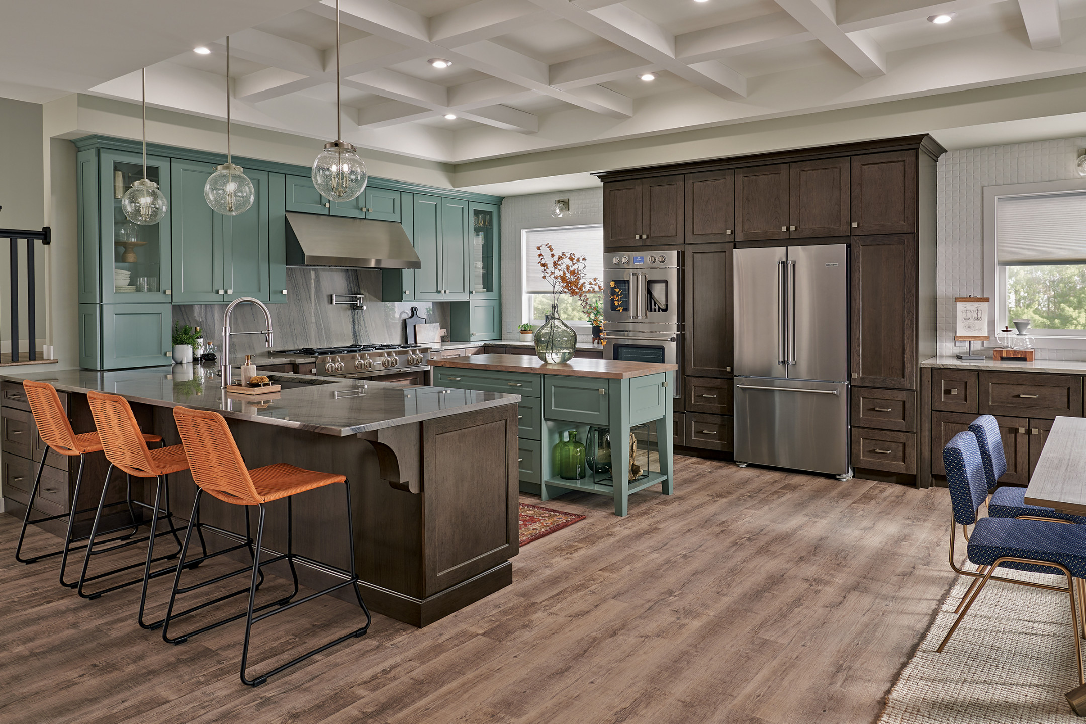 Two-Tone Kitchen Cabinets and How to Get the Look - KraftMaid