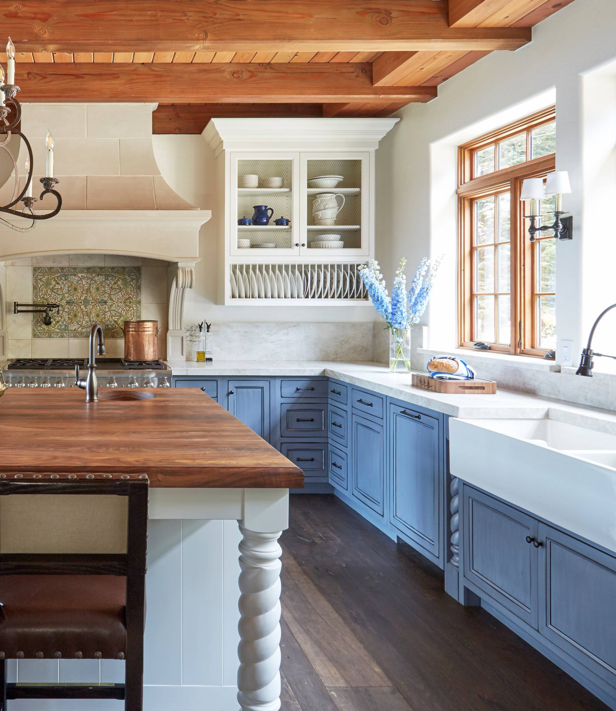 French Country Kitchen with Blue Cabinets Ideas You