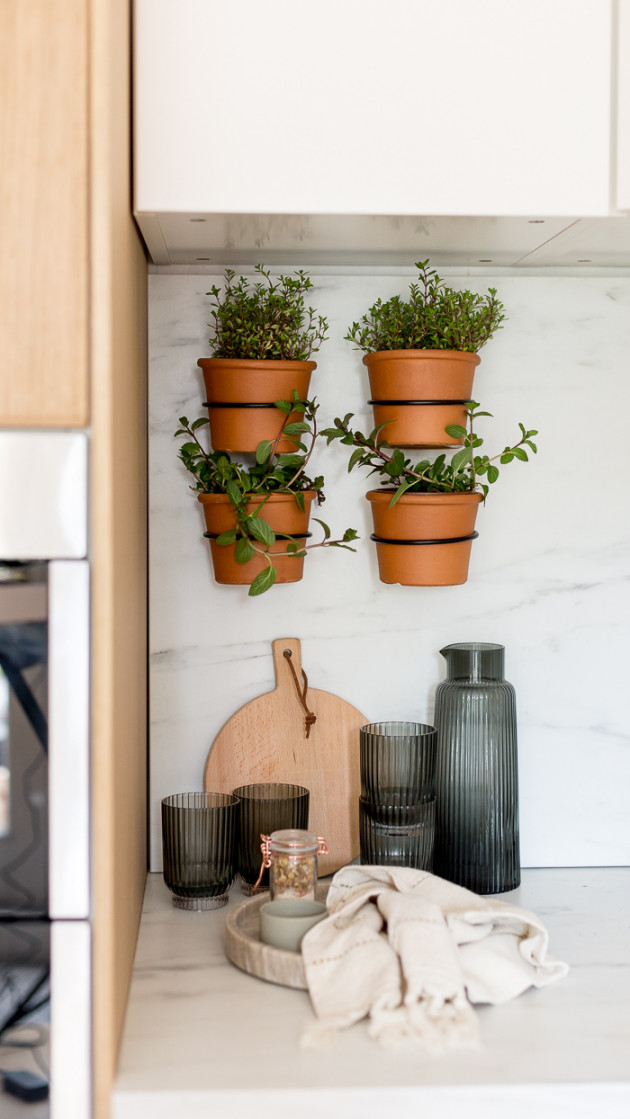 How to Make an Easy Indoor Herb Wall Garden  Fall For DIY