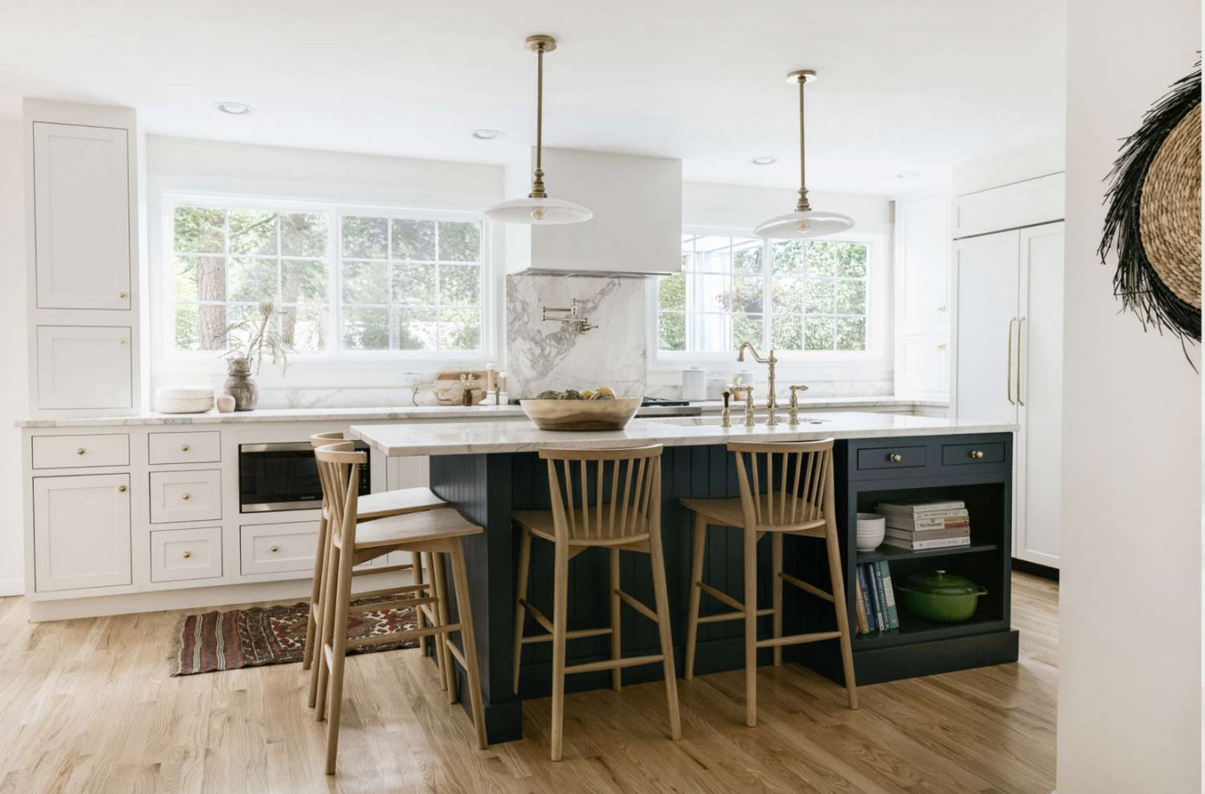 Incredible Kitchen Islands With Sinks and Seating