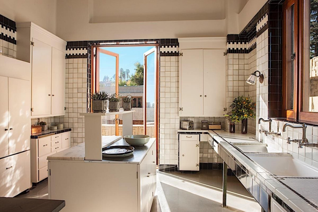 Kitchen - -- - Inside The Frank Lloyd Wright Ennis House