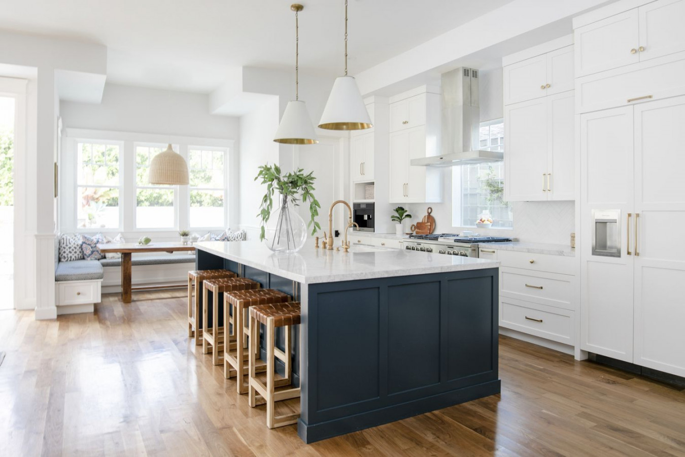 Kitchen Island Decor Ideas to Liven Up Your Space