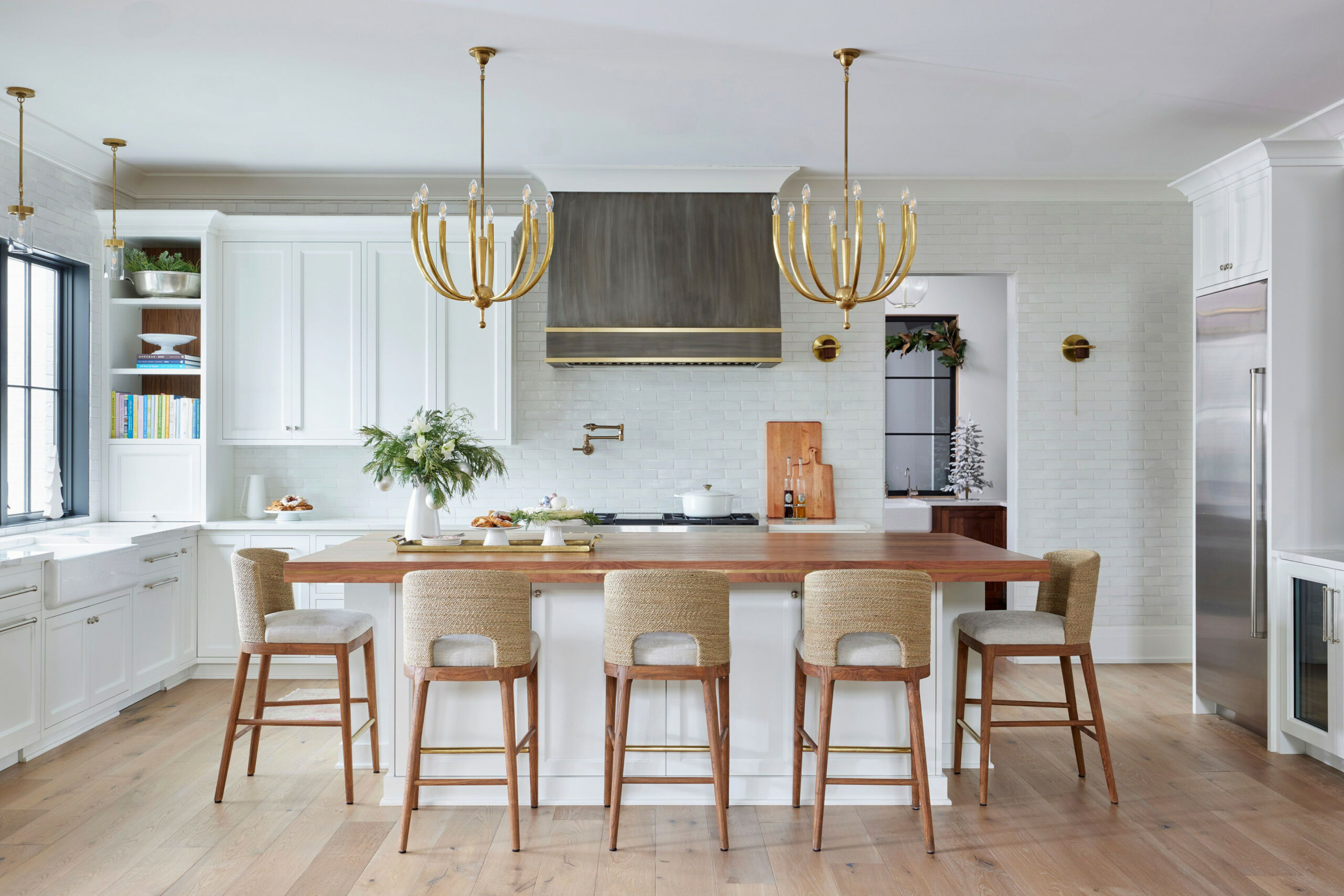 Kitchen Island Lighting Ideas to Illuminate the Heart of Your Home