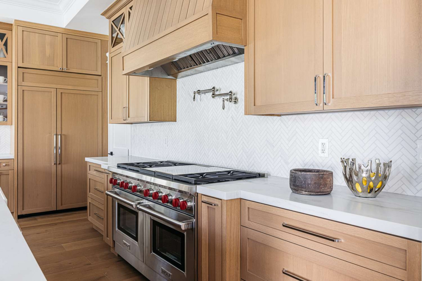 Kitchens With Herringbone Tile Backsplashes