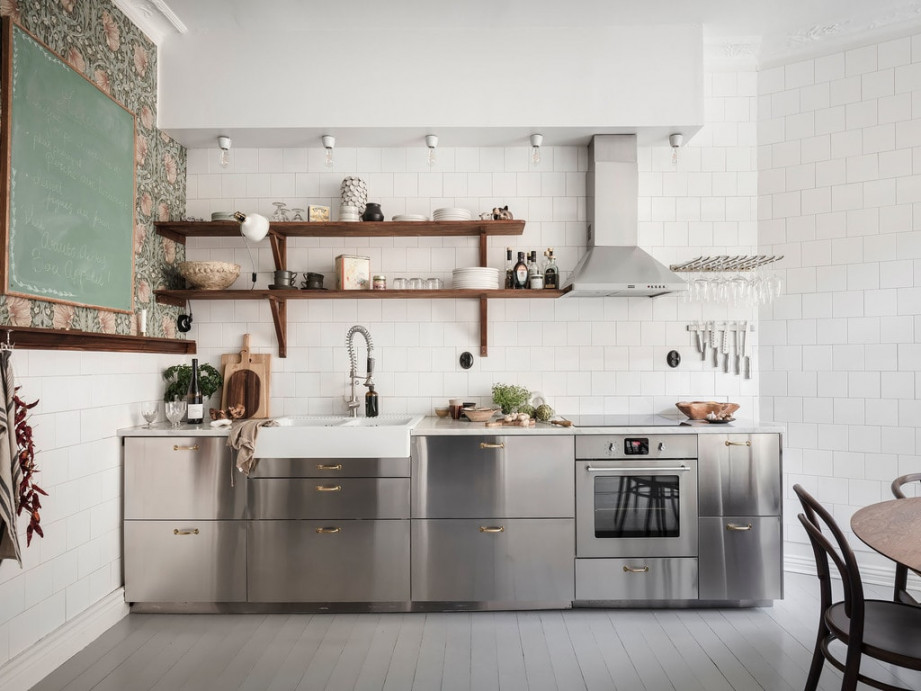 Stainless steel kitchen cabinets:  modern examples - COCO LAPINE