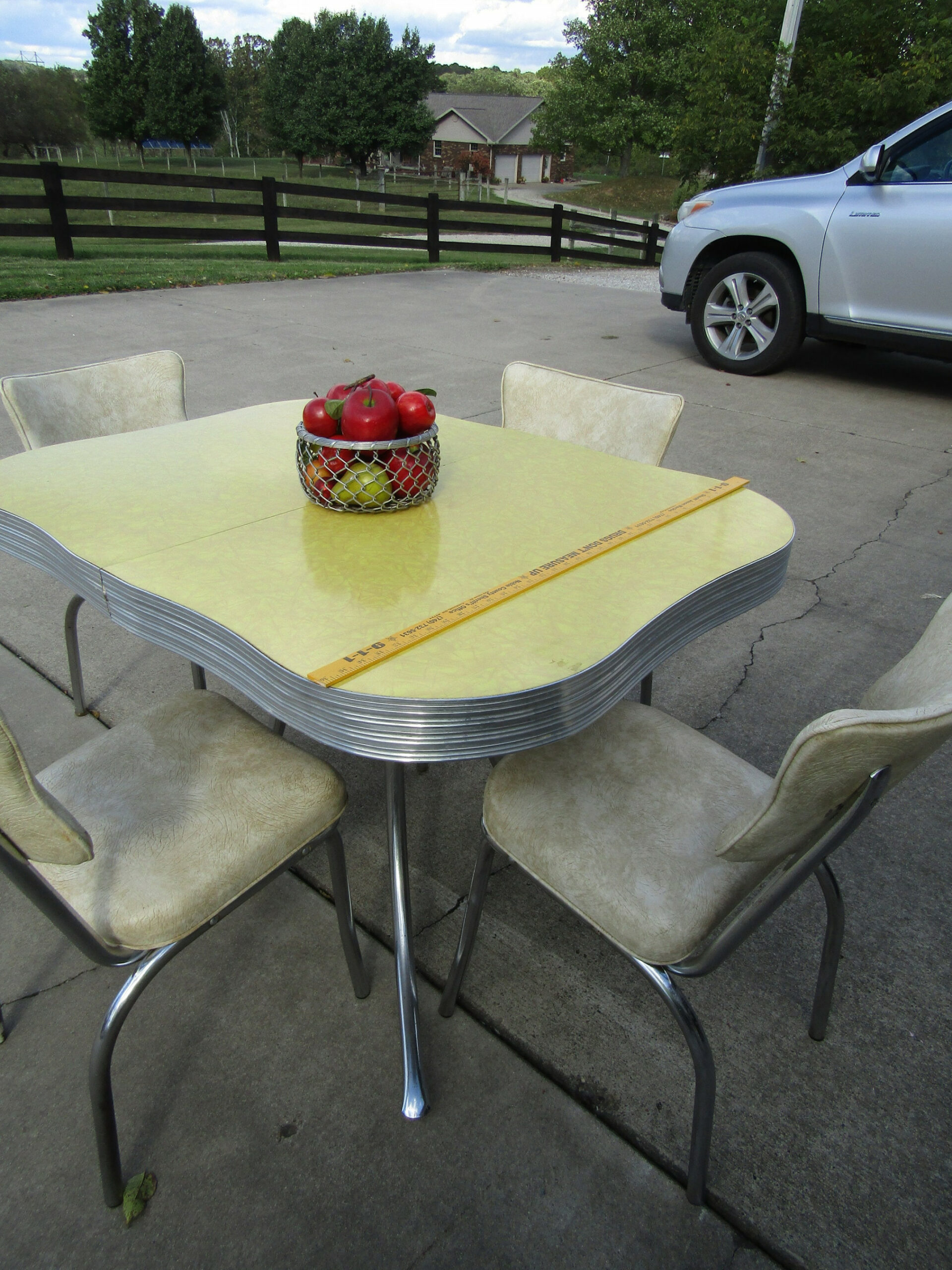 Vintage Chrome and Yellow Formica Kitchen Table and  Chairs - Etsy