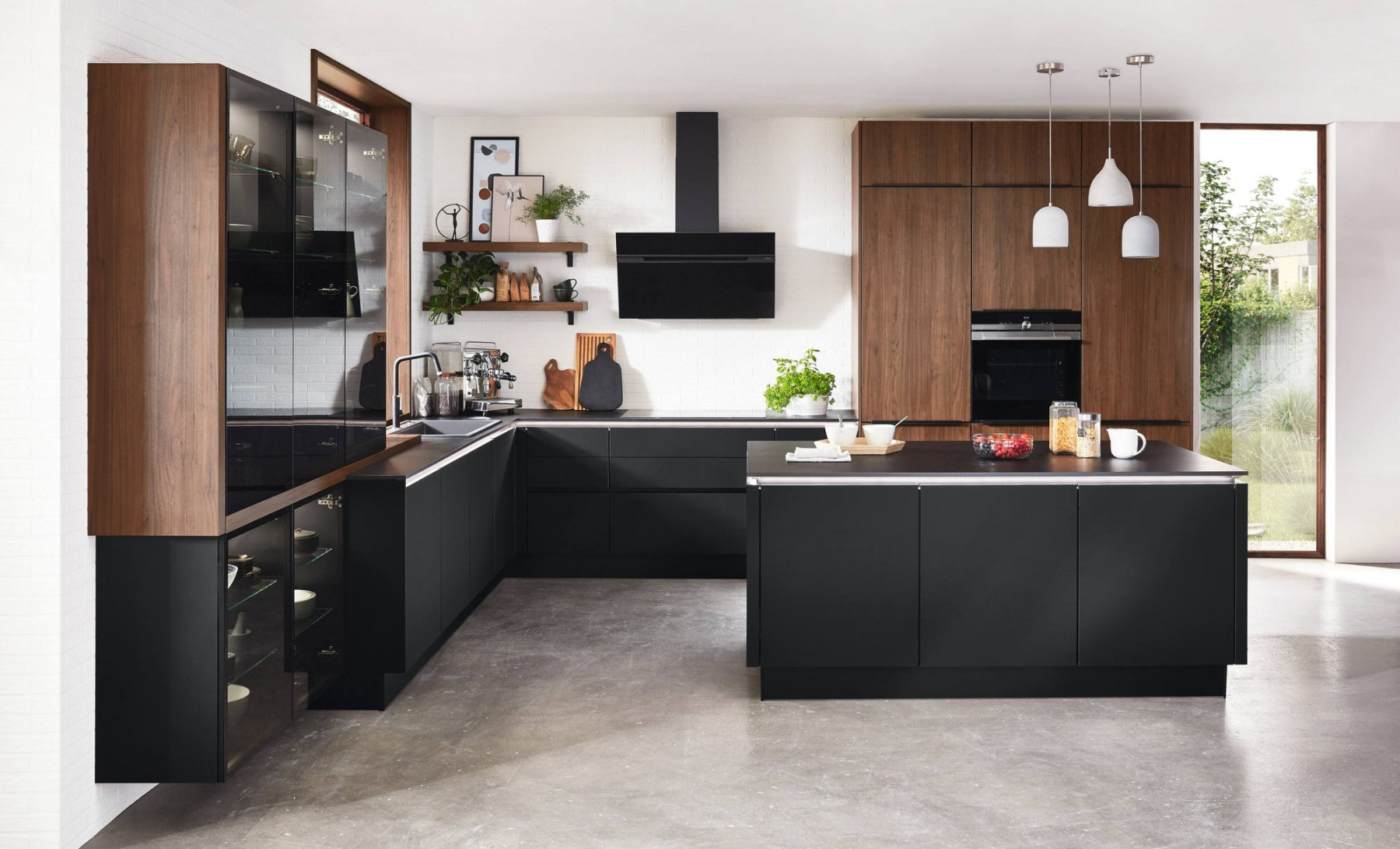 Black kitchens: Extravagant and elegant - TOP-SHELF