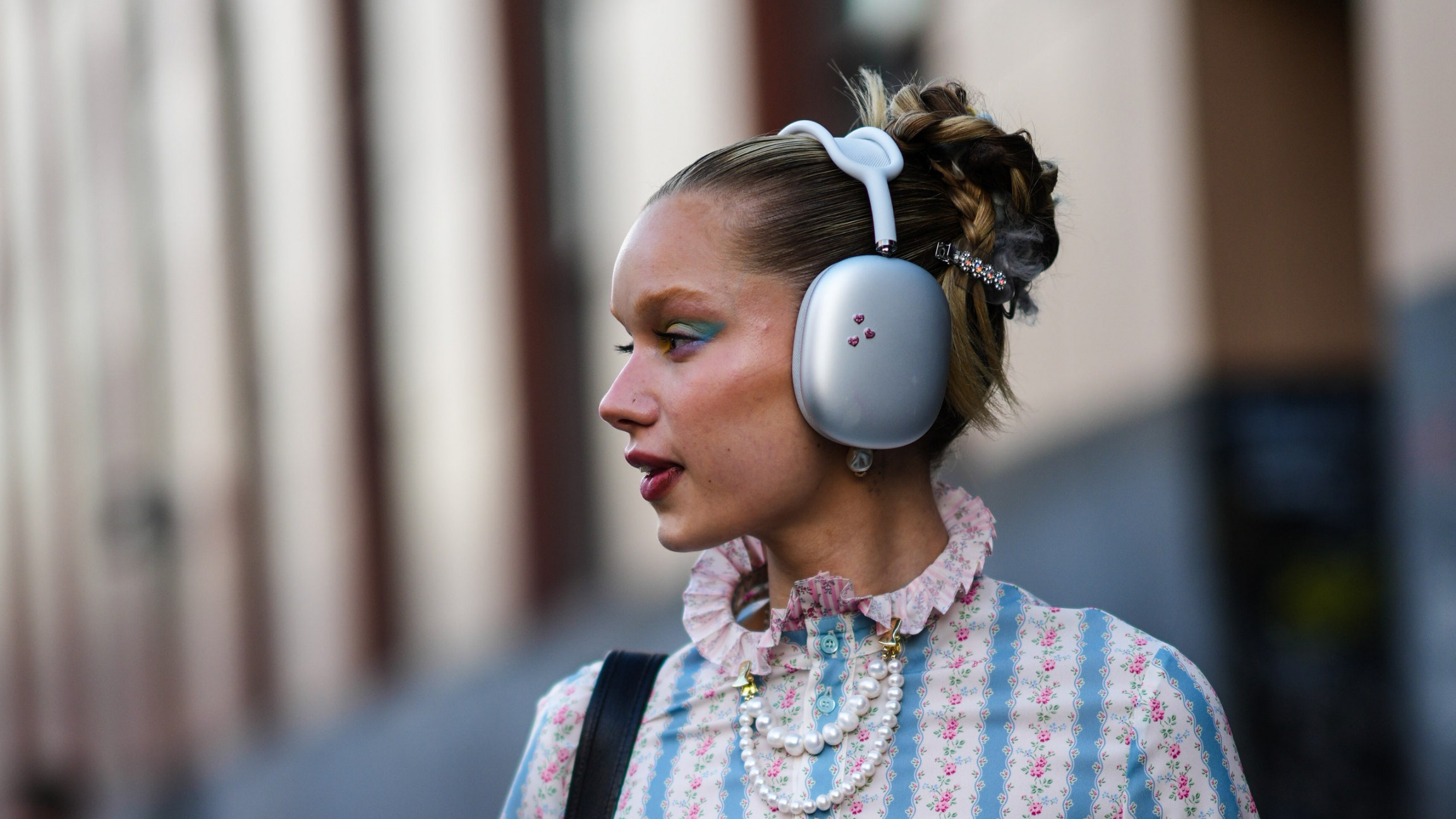 Die Apple AirPods Max sind gerade DAS Fashion-Accessoire