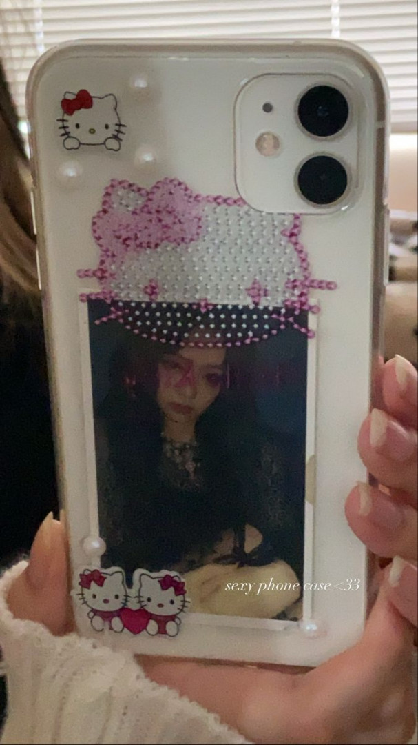 jennie bae  Pretty iphone cases, Diy phone case, Collage phone case