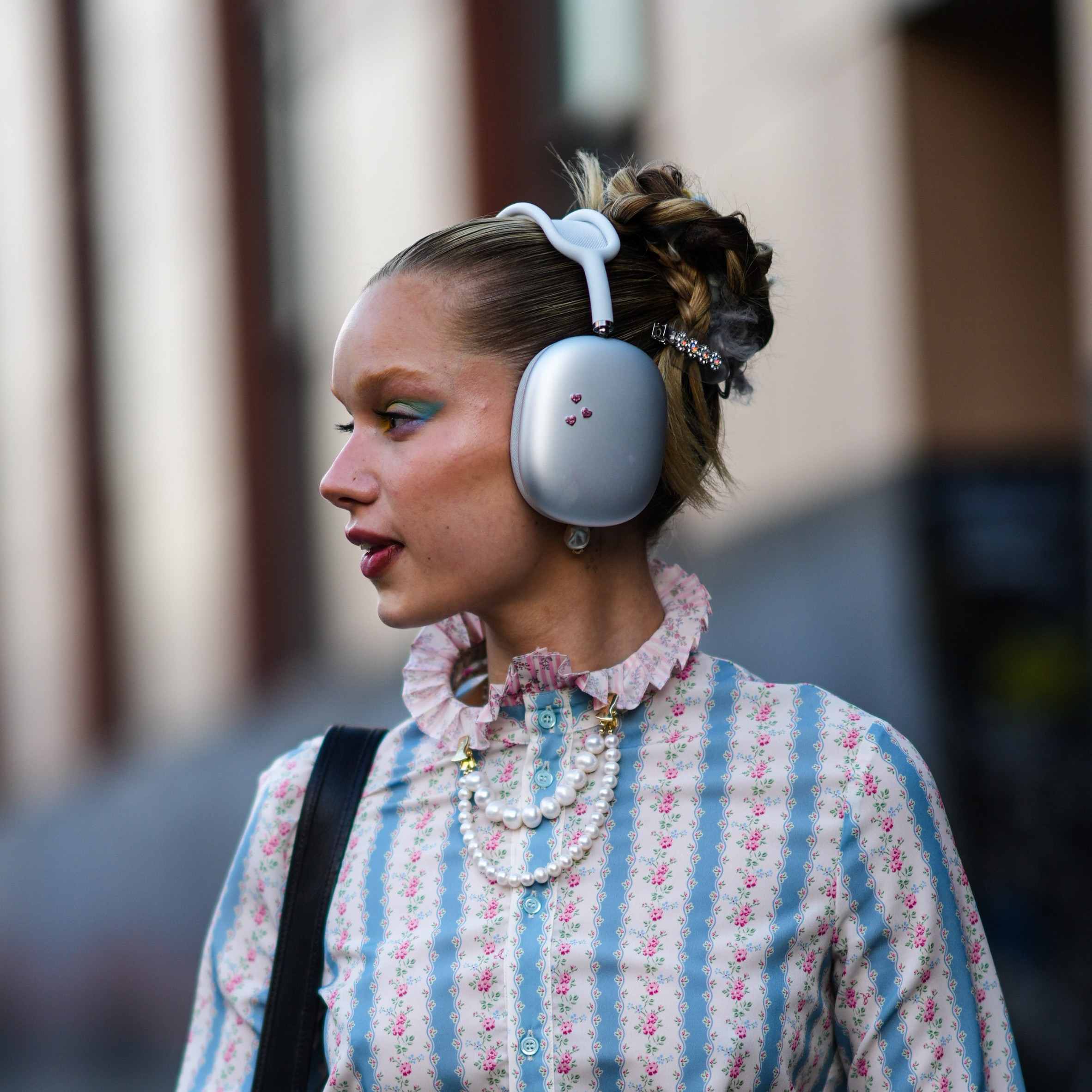 Die Apple AirPods Max sind gerade DAS Fashion-Accessoire