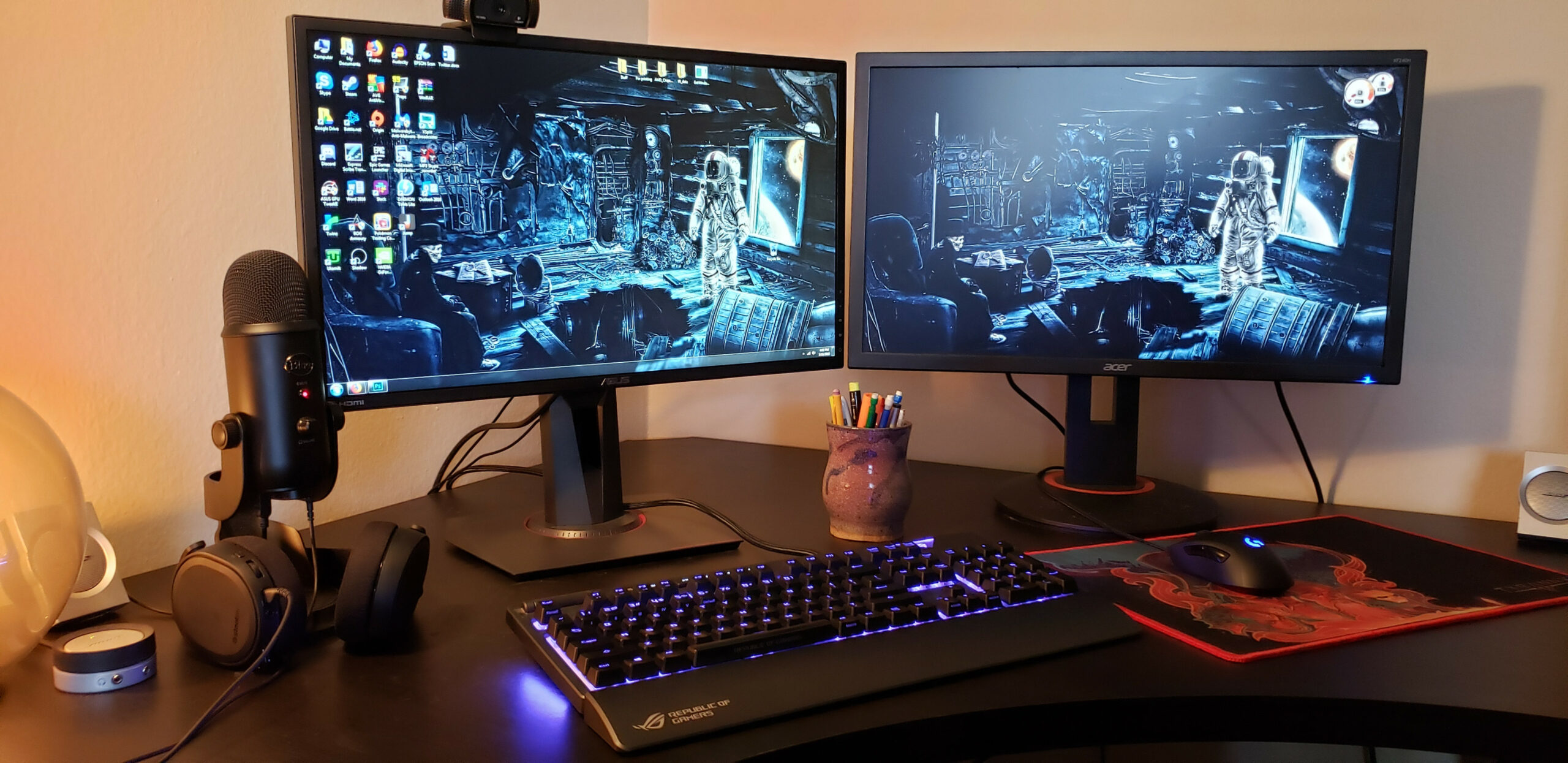 How to set up dual monitors  PC Gamer