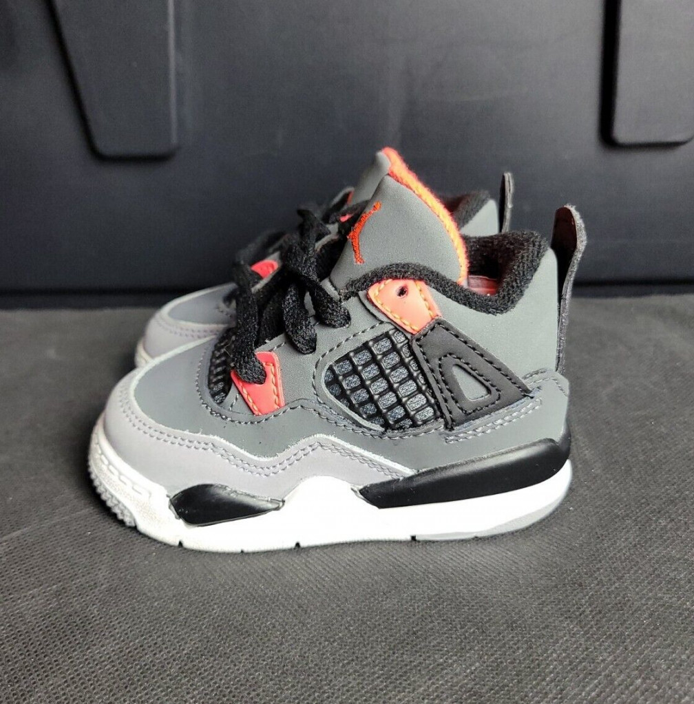 Jordan  Infrarot Kleinkind Größe C Neu BQ- Air Jordan Retro Baby  Kleink