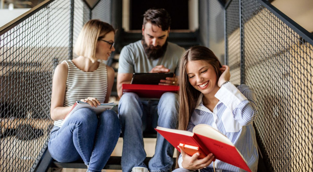 The  Big Benefits of Studying with Friends (including how it